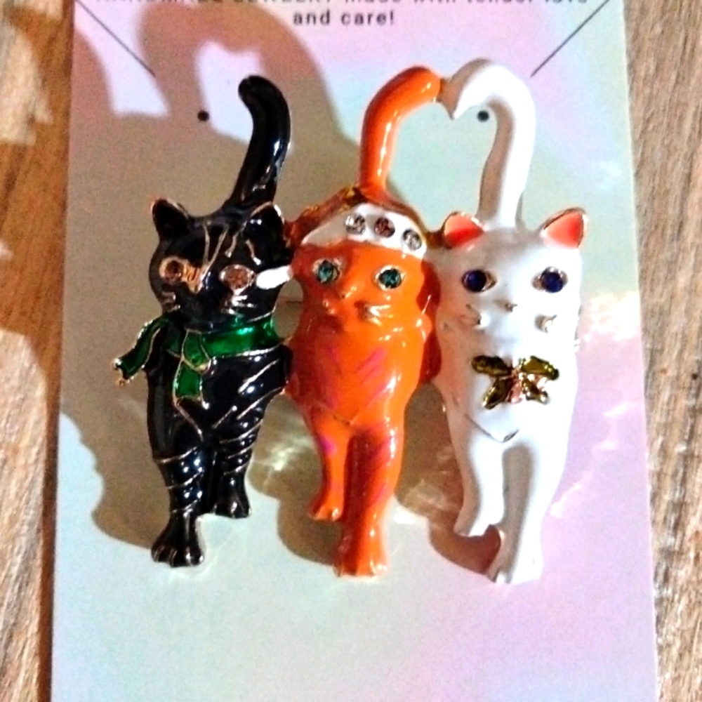 3 Cats Brooch
